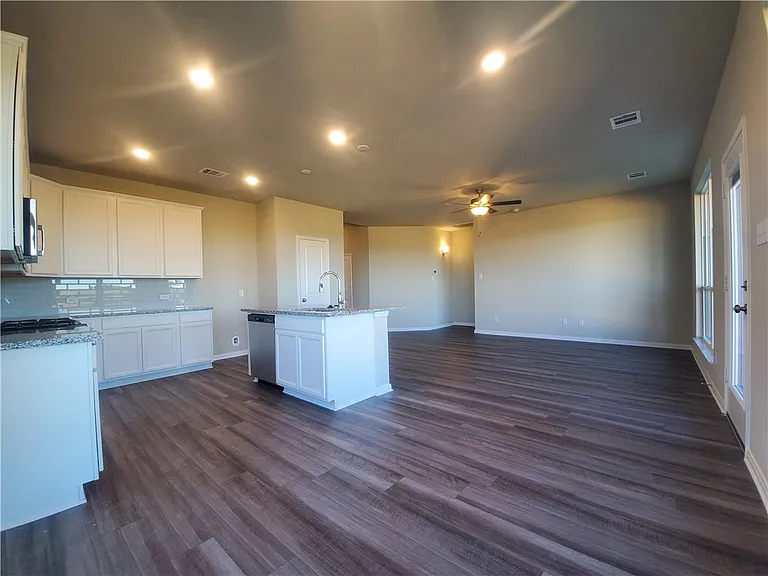 2056 Muscadine Trl — Photo 4