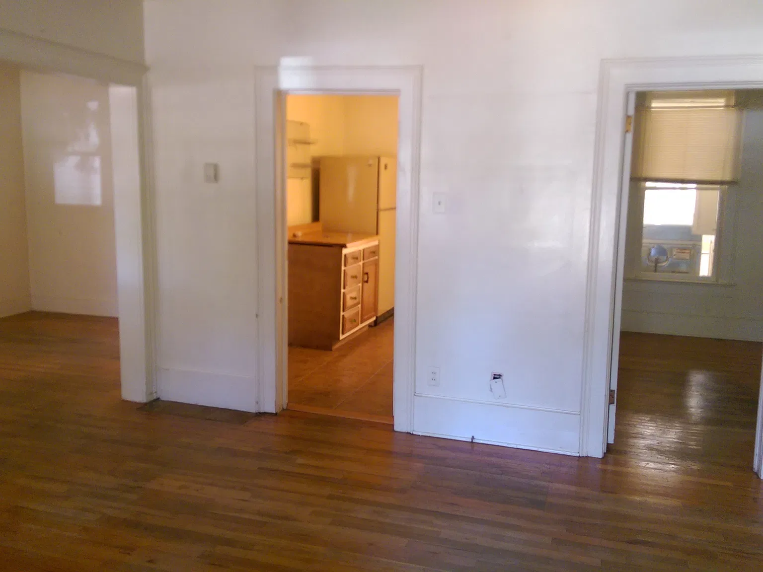 2138 Walnut Tri-Plex — Photo 4