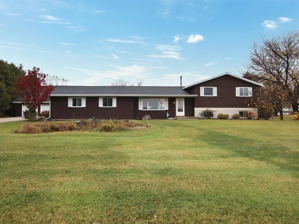 N5967 Terrace Rd, Fond Du Lac, WI 54937
