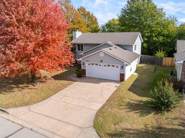2130 N Pine Grove St, Wichita, KS 67212