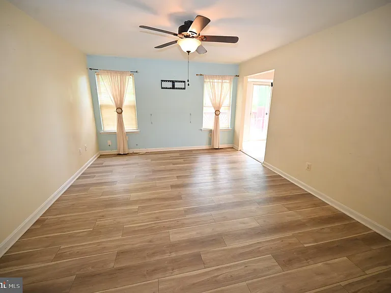 9172 Granite Ct — Photo 16