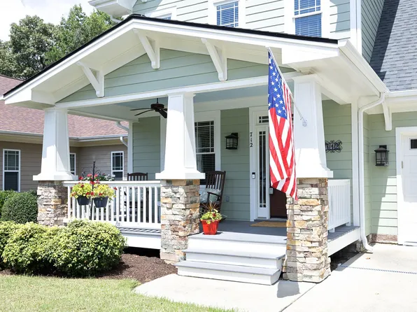 712 Shoals Lake Dr, Fuquay Varina, NC 27526