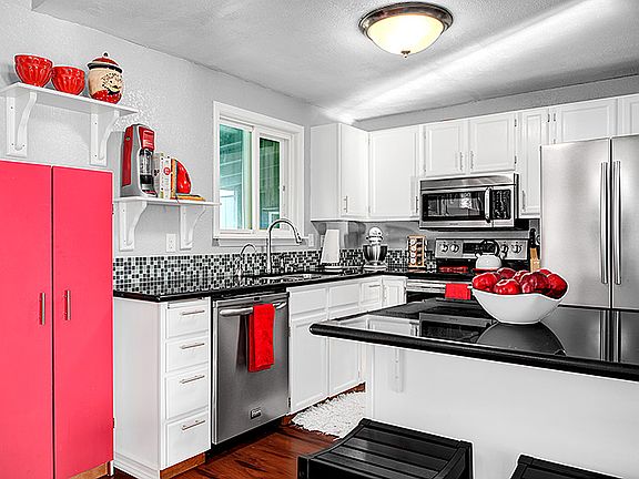 4th image of 23814 14th Ave S