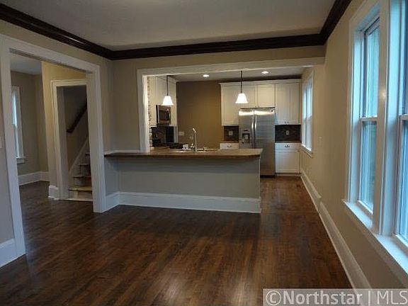 3rd image of 2515 3rd Street NE