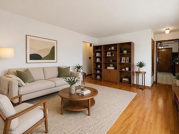 3rd image of 3150 W Queen Pl