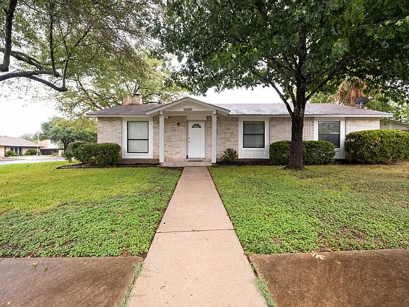 3rd image of 11605 Gungrove Cir