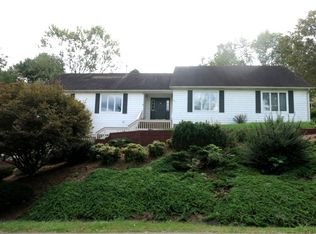 4 New Cameron Dr, Lexington, VA 24450