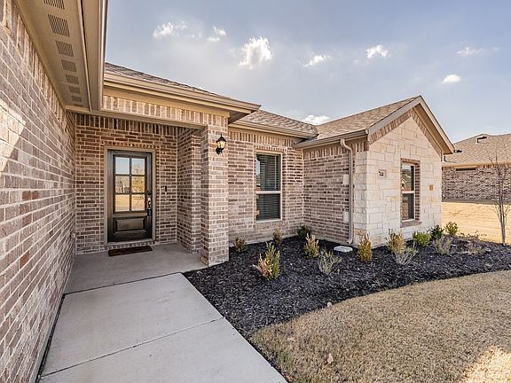 4th image of 744 Stone Eagle Dr