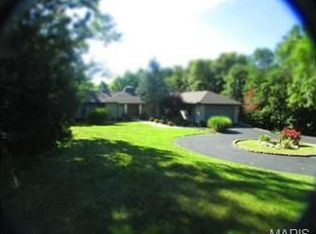 107 Meadow Ln, Labadie, MO 63055