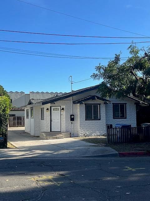 1st image of 521 W Pedregosa St