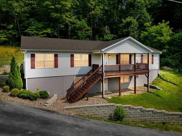 2710 Harborwood Rd, Salem, VA 24153