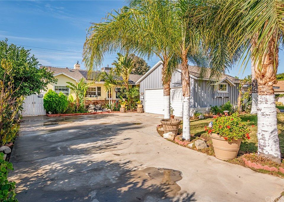 1st image of 7317 Genesta Ave