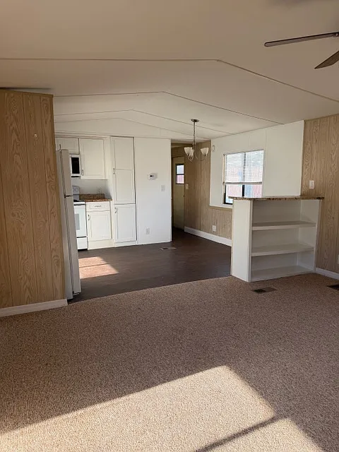2 bed, 950 sqft, $1,195 — Photo 2