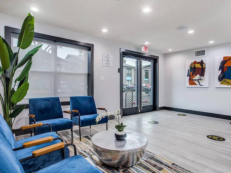 The Loren Apartments — Photo 15