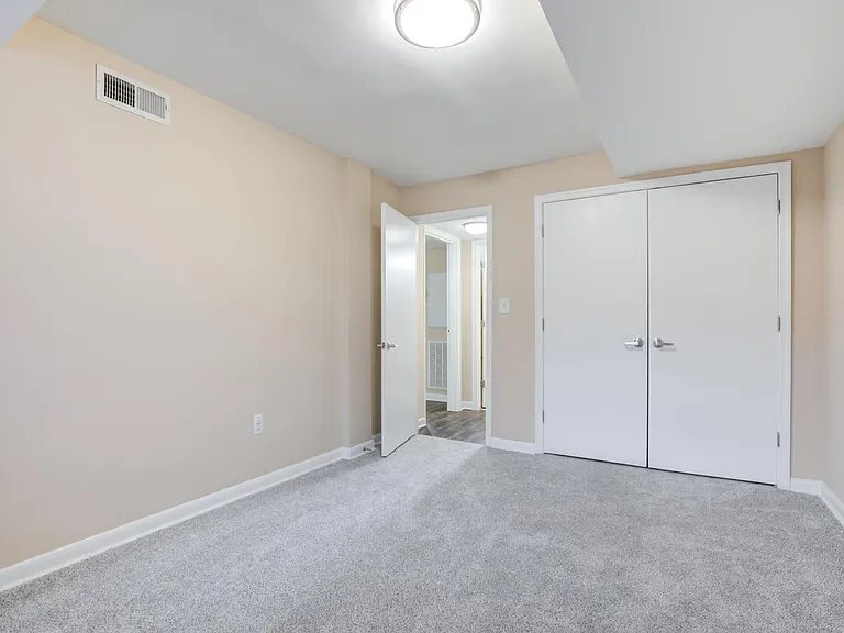 Arbor Heights — Photo 9