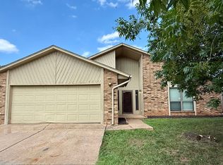 2212 Sandy Creek Trl, Edmond, OK 73013