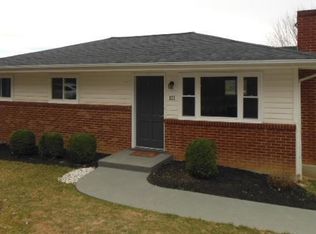 121 Delbert Rd, Troutville, VA 24175