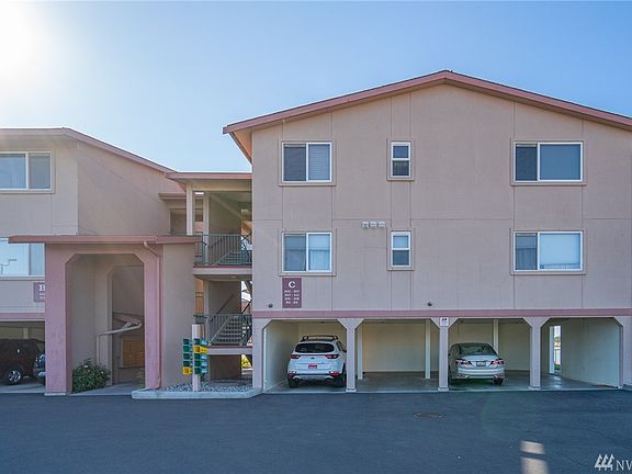 3rd image of 2900 W Marina Dr APT 208
