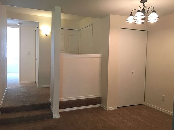 2nd image of 4727 W Lake Sammamish Pkwy SE #202