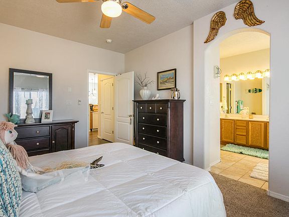 4th image of 6104 Azuelo Ave NW