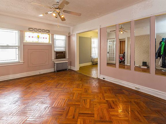 5th image of 12207 Milburn St