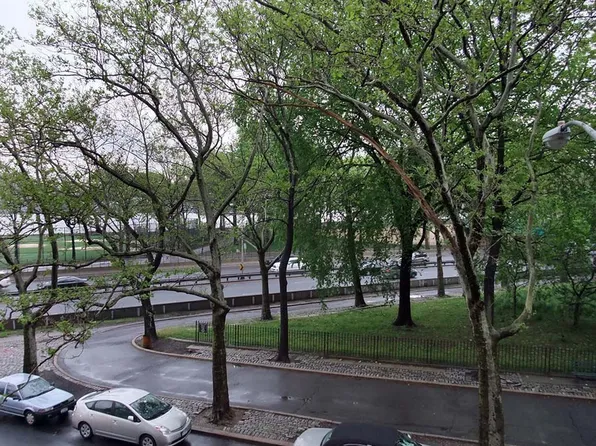 453 Fdr Drive image 1 of 4
