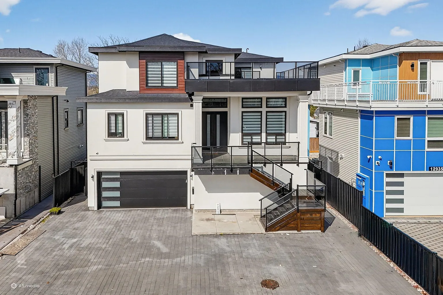 12927 115a Ave photo 1