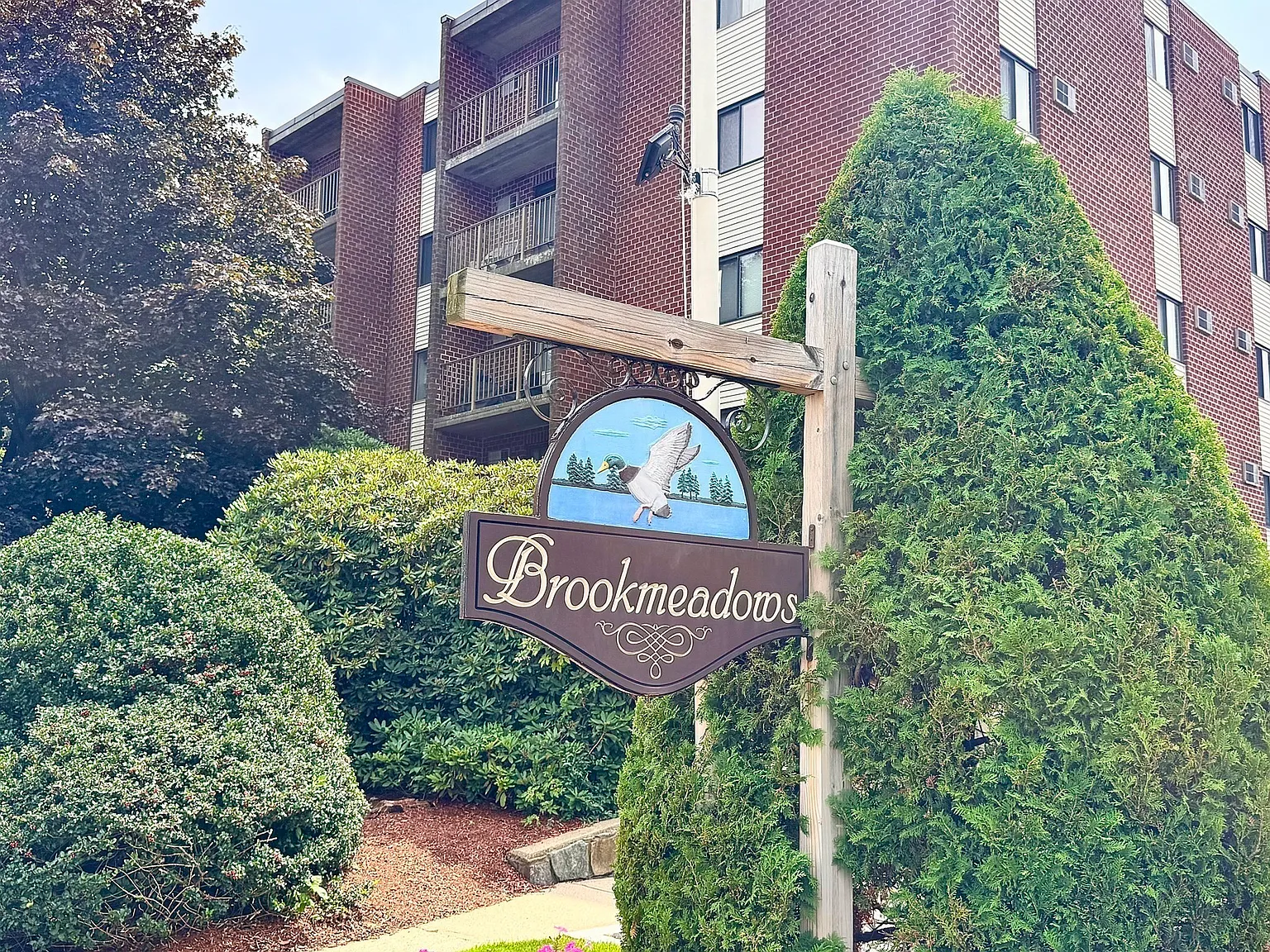 2 bed, 2.0 bath, 993 sqft, $2,550 — Photo 1