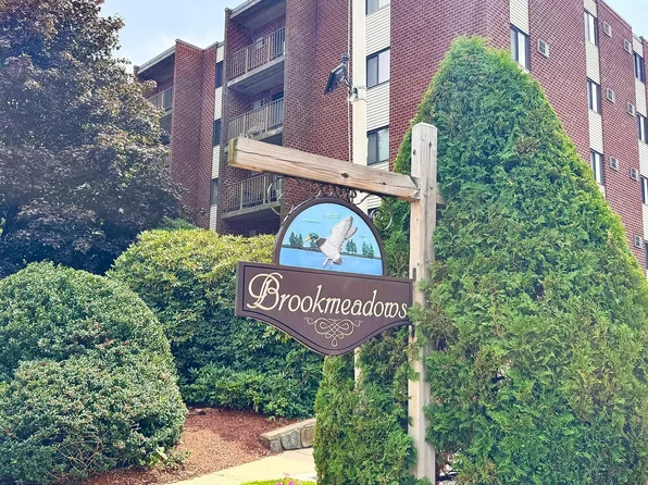 137 Franklin St APT 304, Stoneham, MA 02180