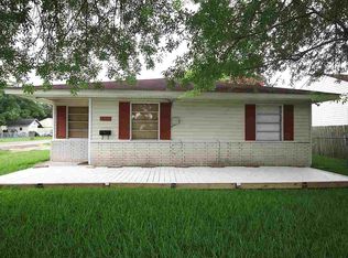2303 Avenue E, Nederland, TX 77627