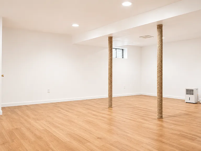 20 Andrea Dr #18 — Photo 14