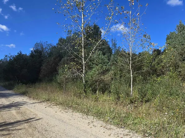 2883 Ensley Rd, Ravenna, MI 49451