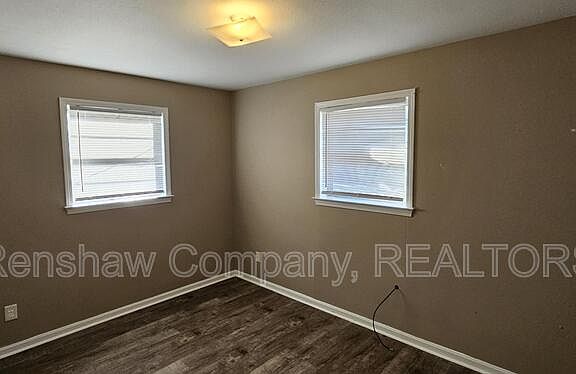 5th image of 1002 Hillcrest Ave APT 2