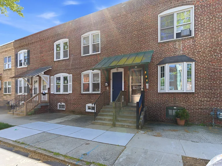 71 Amboy Ave — Photo 16