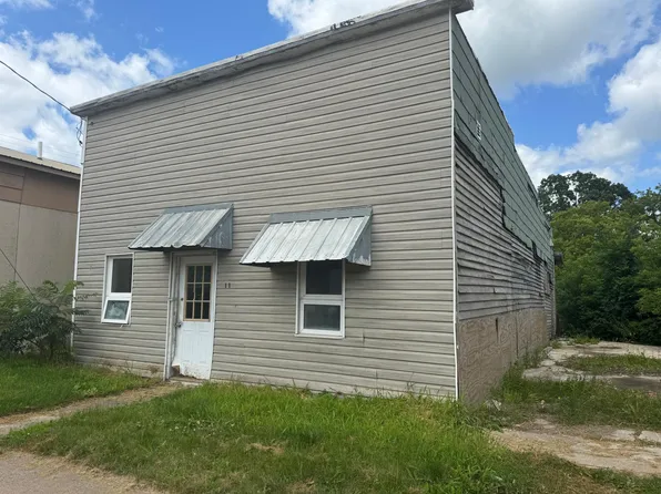 211 Soo Ave E, Almena, WI 54805