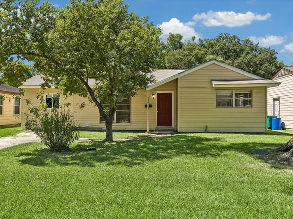 2405 Pomona Dr, Pasadena, TX 77506