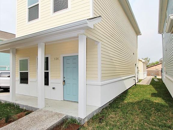 2nd image of 124 Lavaca Circle 1724 Dm #3036