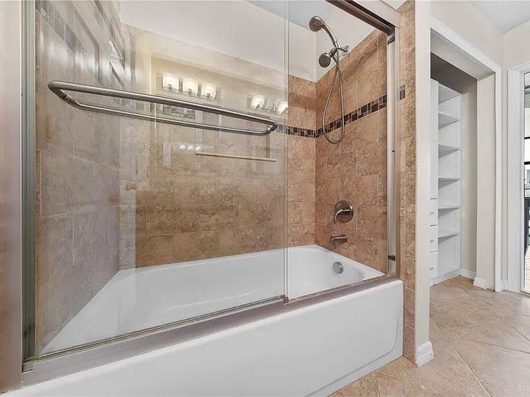 308 Silver Pine Dr — Photo 28