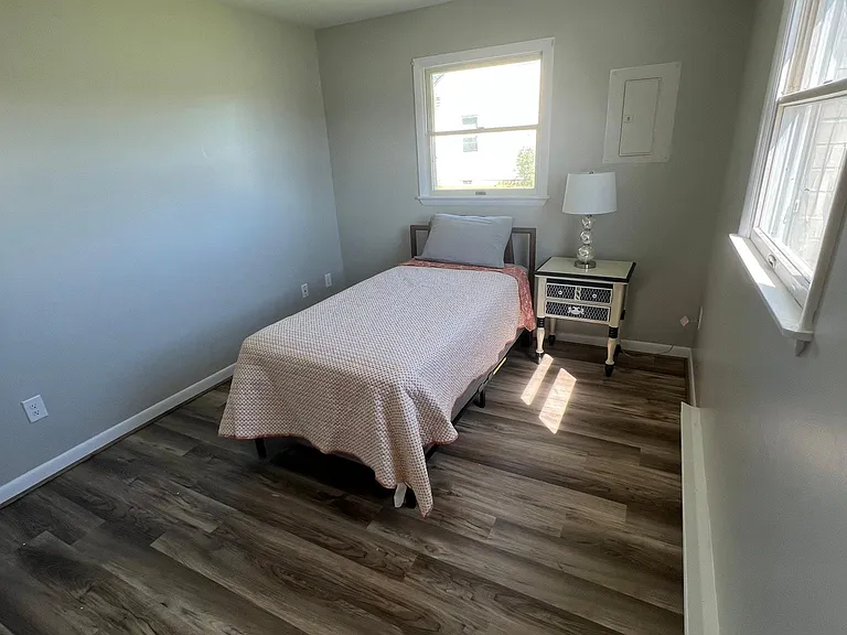 29460 Greenfield Ave #B — Photo 6