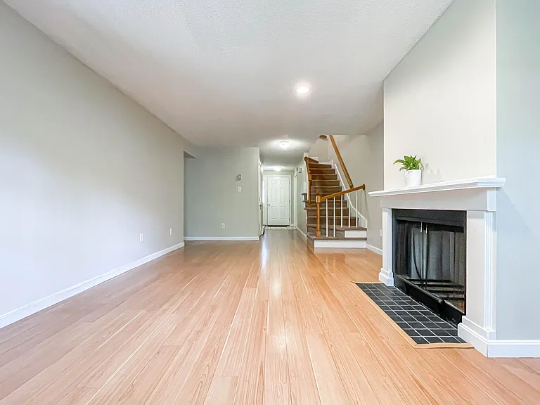 5 Dresden Ct — Photo 18