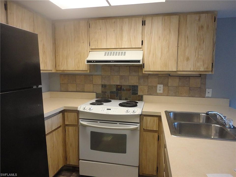 2nd image of 824 Alderman St APT 210
