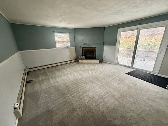 5th image of 12 Todd Dr