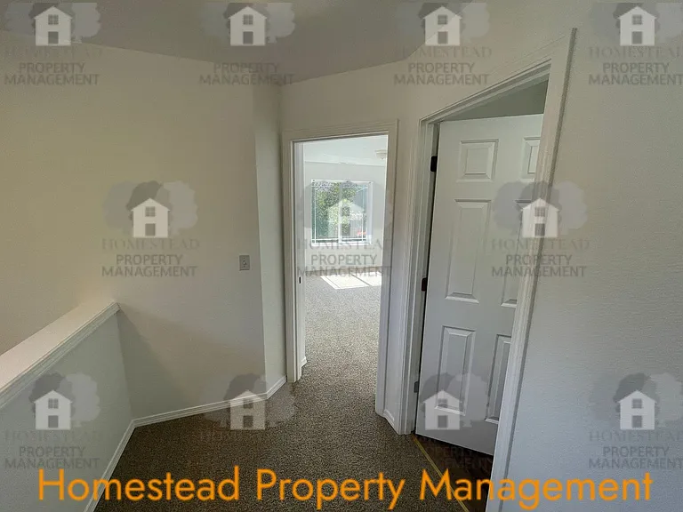 1408-1410 Falcon Loop — Photo 17