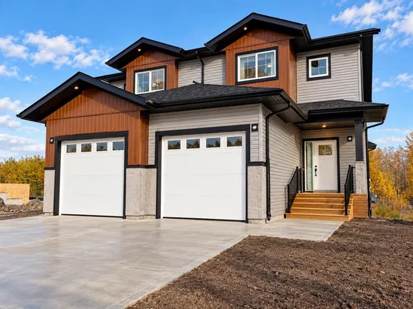 45 W Gray Close, Sylvan Lake, AB T4S 0W4
