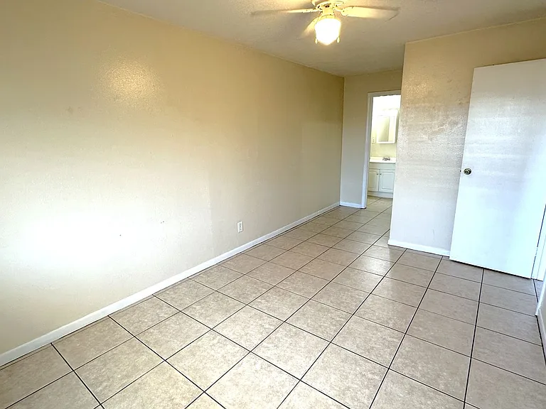403 Hayden Rd #221 — Photo 7