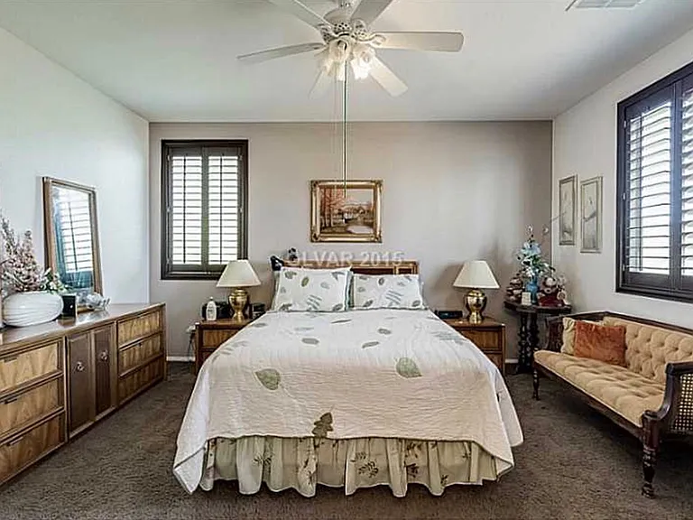 9263 Edgeworth Pl — Photo 16