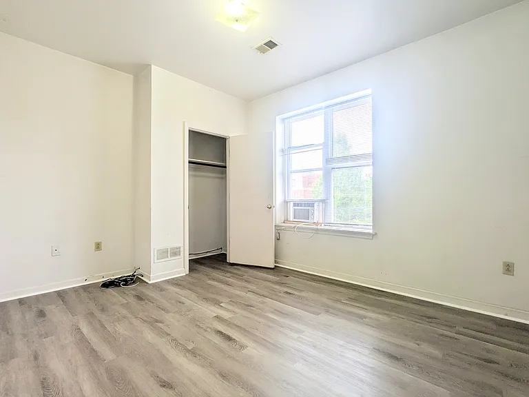 5552 Black St #2 — Photo 4
