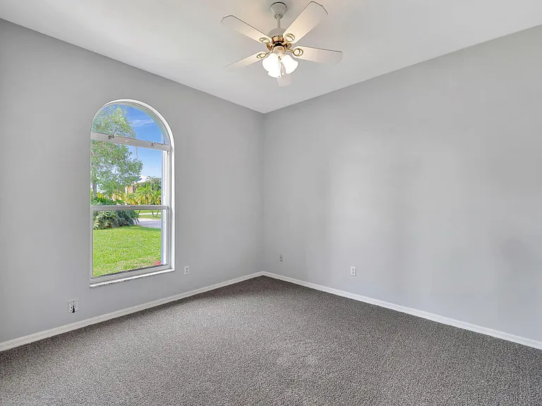 2704 SE Eagle Dr — Photo 28
