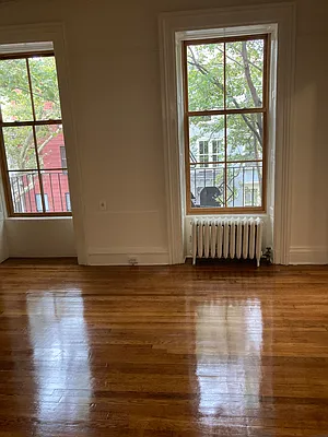 Rented by Melissa Conanan, LREB | media 6