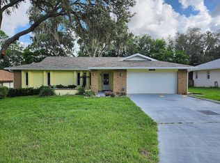 5935 W Pine Cir, Crystal River, FL 34429